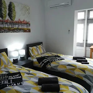 luxury-apartment-close-to-seafront.qawrahotelsmalta.org/